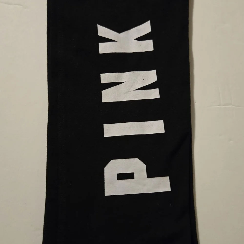NWT Pink Victoria's Secret LG Leggings - Picture 2 of 3